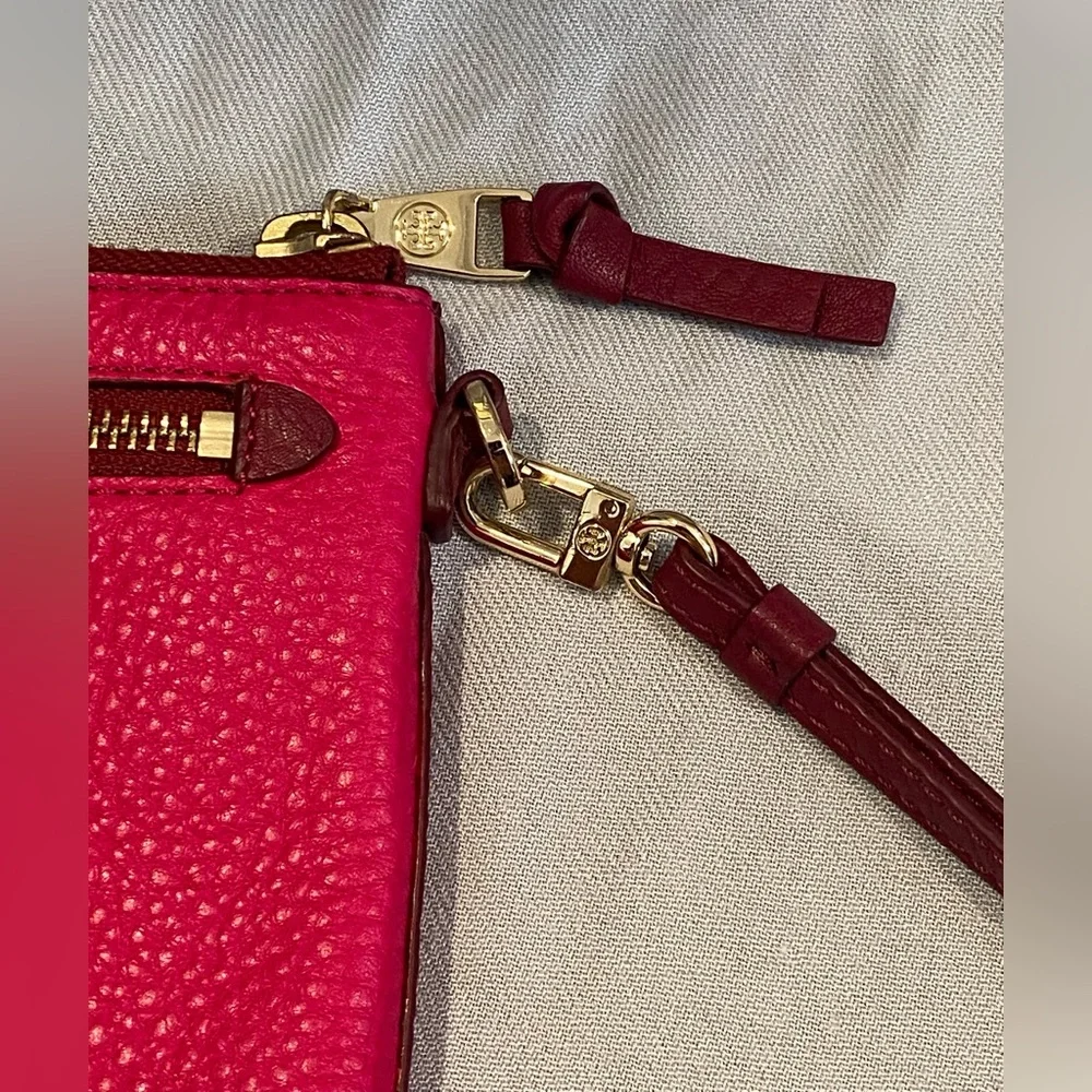 Tory Burch Fuchsia Landon Leather Wristlet - Picture 14 of 15